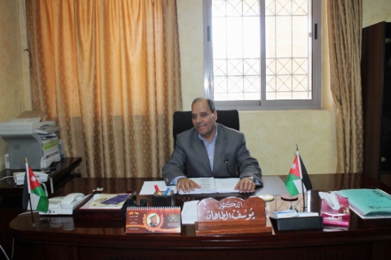 جمعية التكافل الخيرية تكرم طاقم مستشفى الرمثا الحكومي بدرع التميز